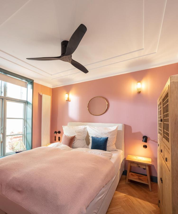 Kapitaenshaus In Wasserlage! Traumapartments Warnemuende Appartement
